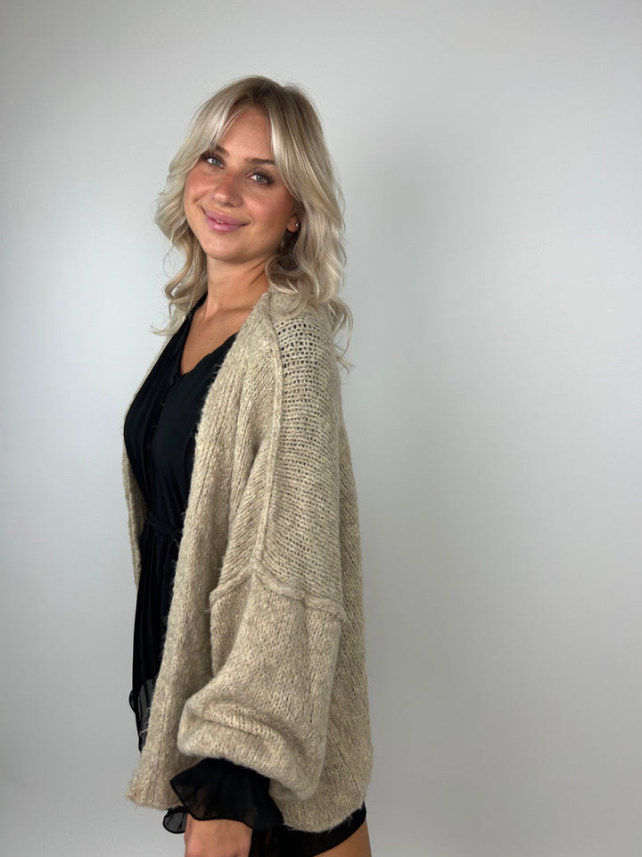 Kurzer Oversize Cardigan Super Cozy