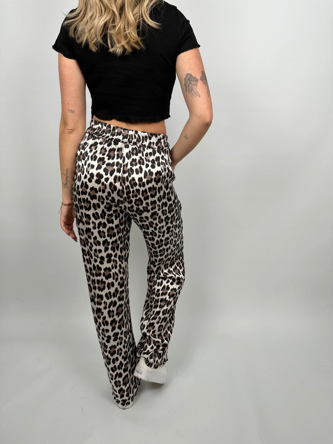 Lockere Hose mit Leoprint Lion (002)