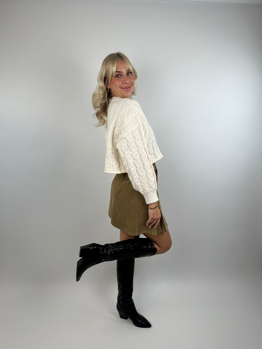 Cropped Strickpullover mit Zopfmuster Linda