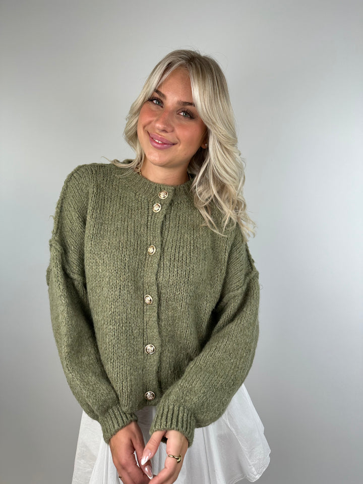 Kurzer Oversize Cardigan mit goldenen Manschettenknöpfen Claire