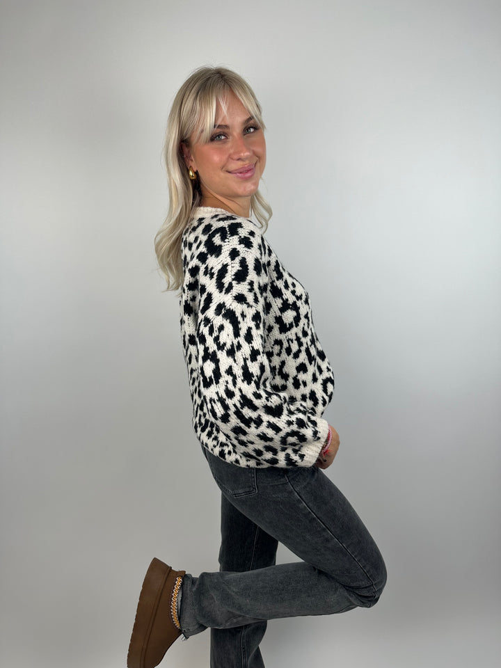 Oversize Pullover mit Leoprint