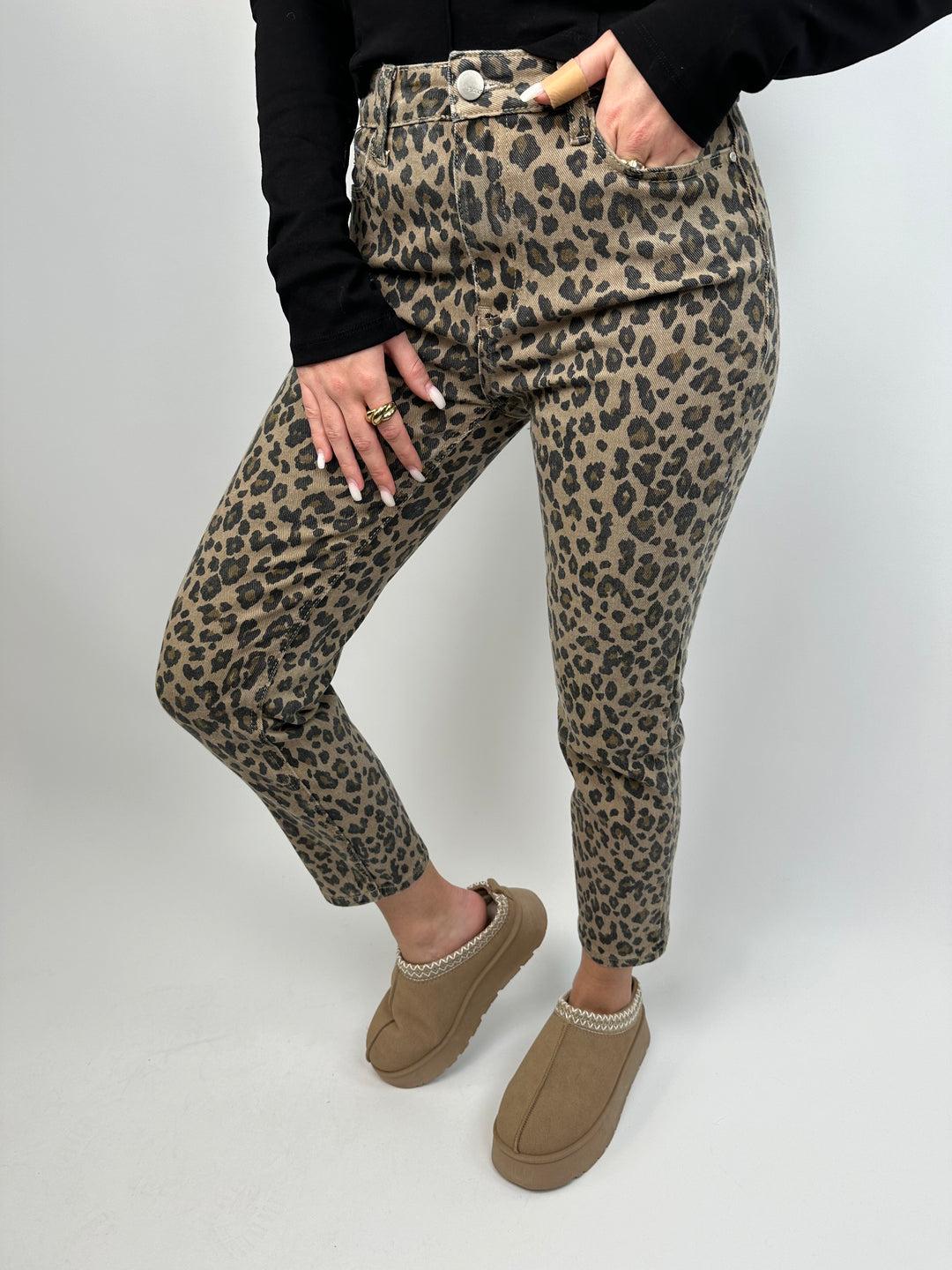 Mom Jeans mit Leoprint (2772)