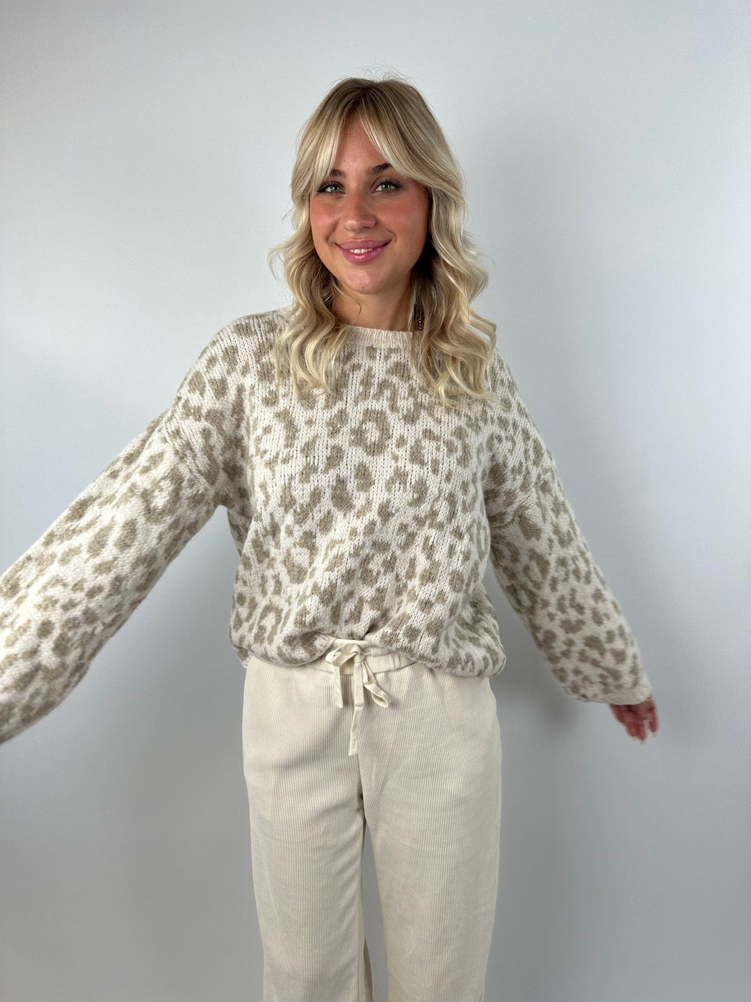 Oversize Pullover mit Leoprint