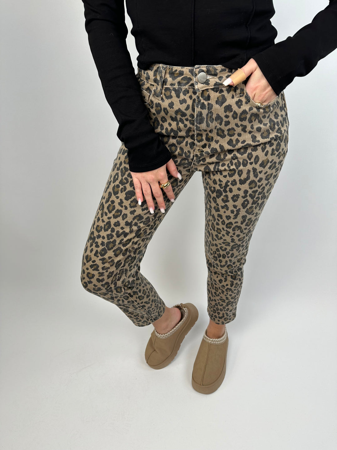 Mom Jeans mit Leoprint (2772)