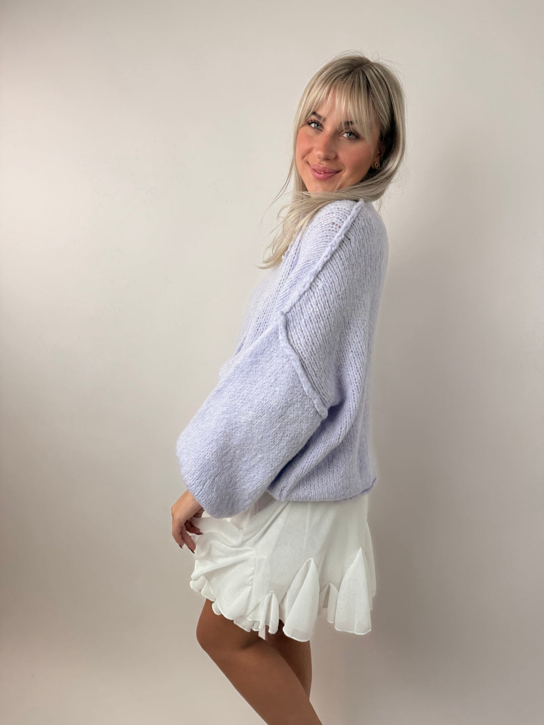 Kurzer Oversize Cardigan mit goldenen Manschettenknöpfen Claire