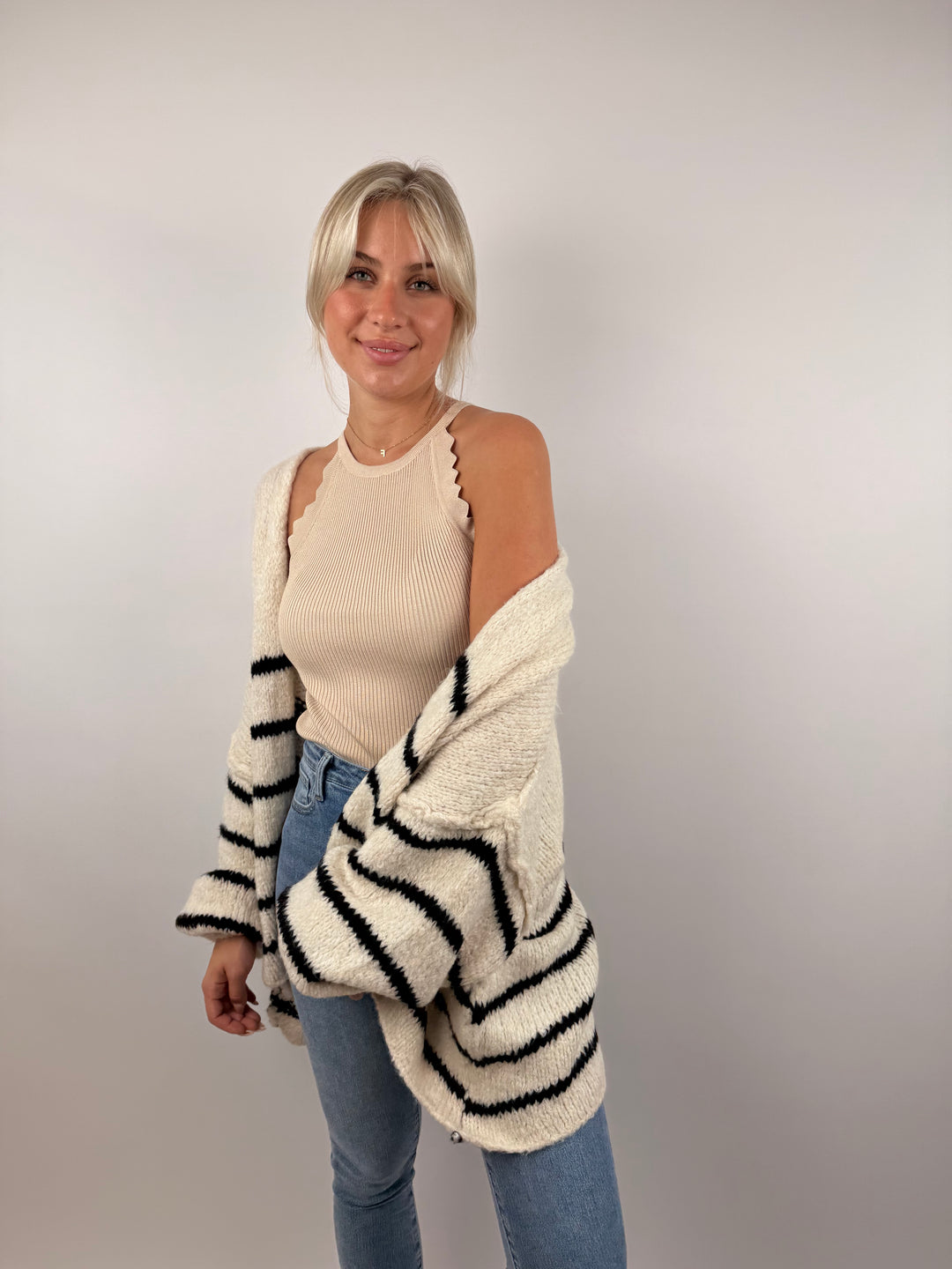 Oversize Strickcardigan Half Stripes