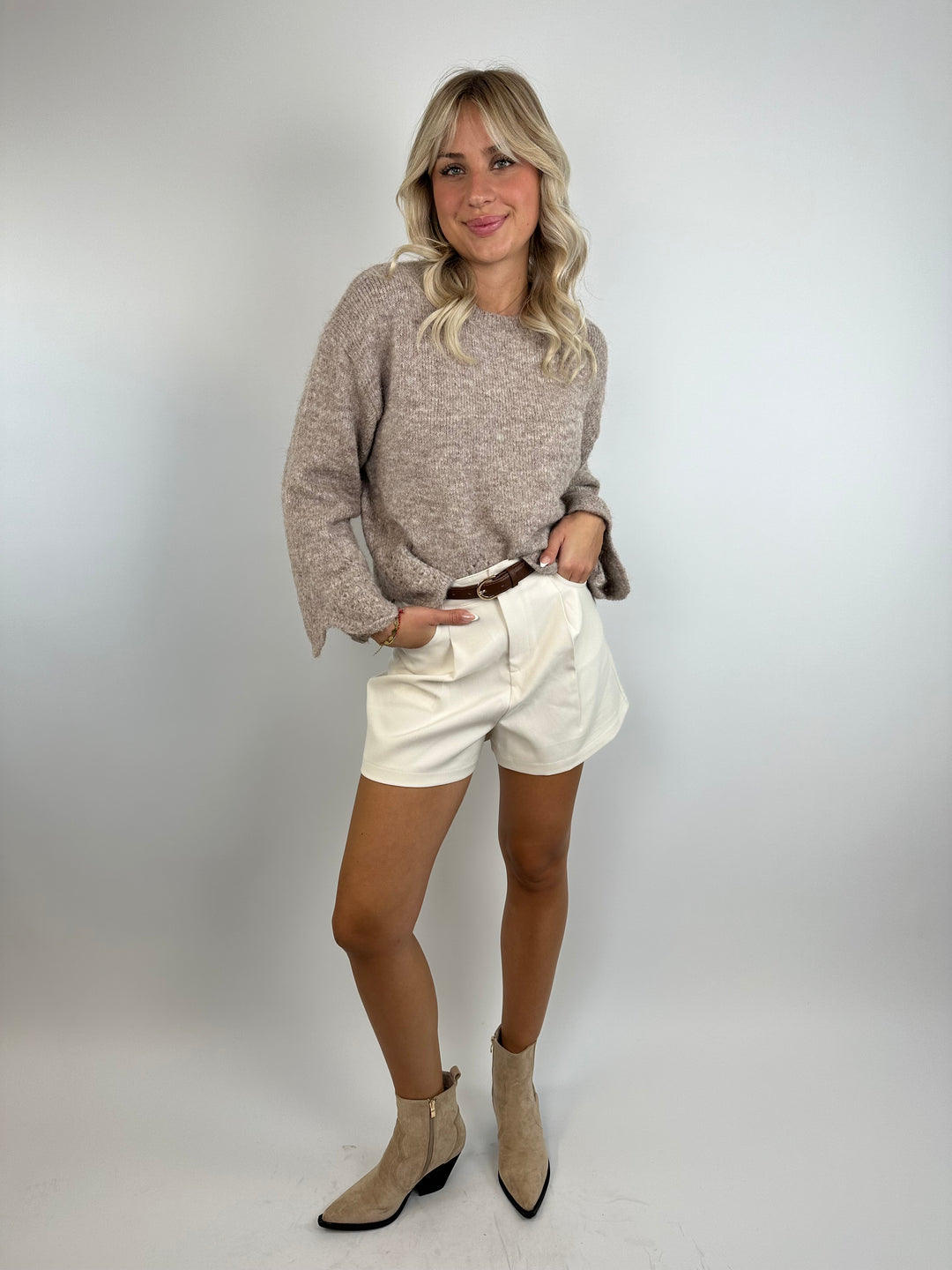 Oversize Pullover mit Lochborte Zula