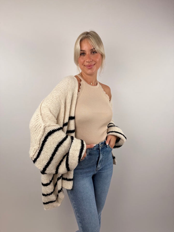 Oversize Strickcardigan Half Stripes