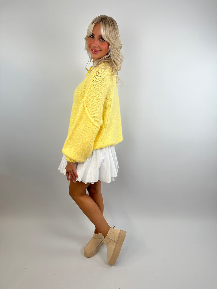 Kurzer Oversize Cardigan mit goldenen Manschettenknöpfen Claire