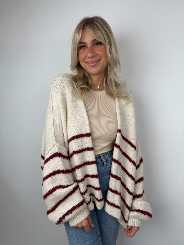 Oversize Strickcardigan Half Stripes