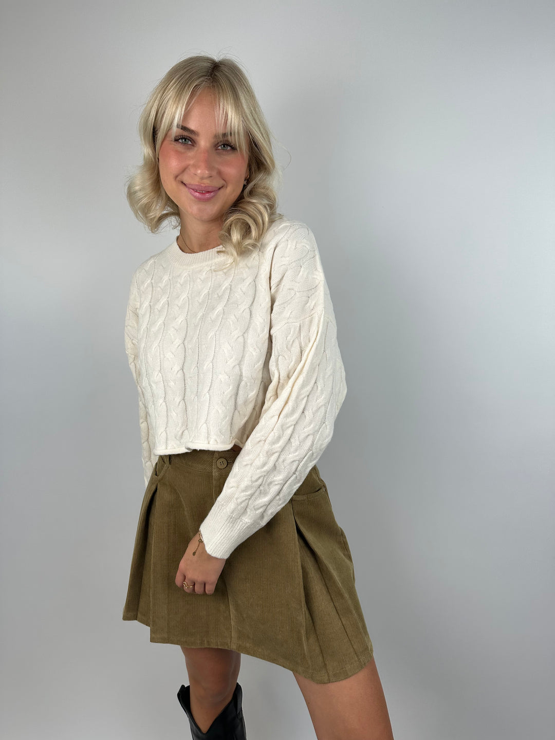 Cropped Strickpullover mit Zopfmuster Linda