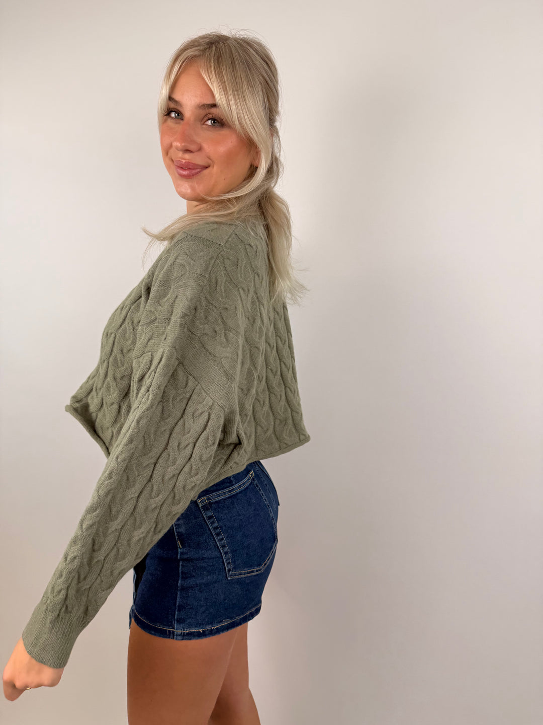 Cropped Strickpullover mit Zopfmuster Linda