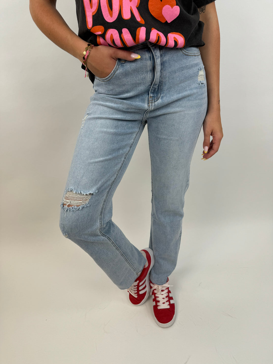 Straight Fit Jeans Bella mit Riss (2532)