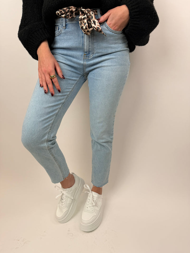 Mom Jeans Luna mit Leogürtel (2777C)