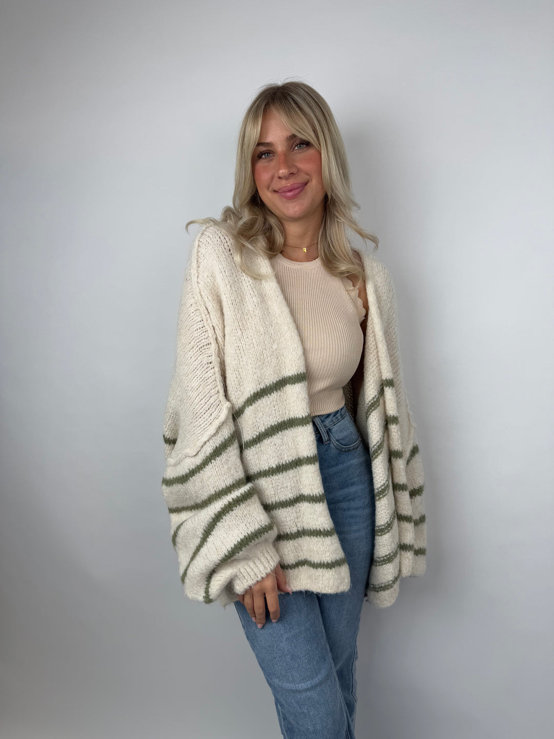 Oversize Strickcardigan Half Stripes