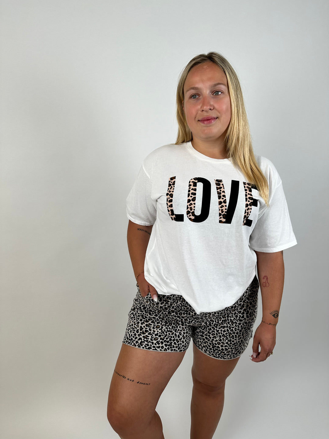 T-Shirt Black Leo Love