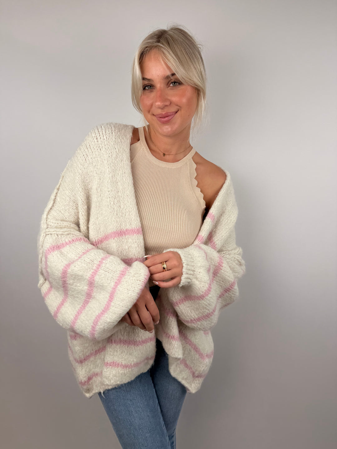 Oversize Strickcardigan Half Stripes