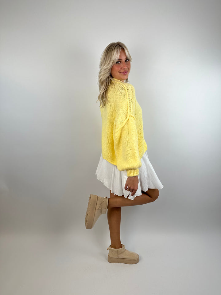 Kurzer Oversize Cardigan mit goldenen Manschettenknöpfen Claire