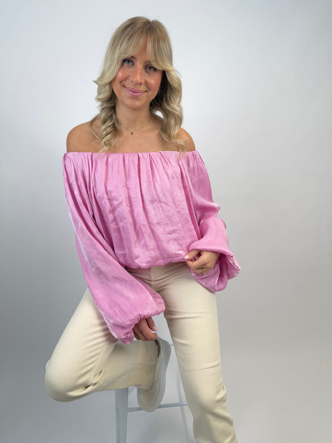 Offshoulder Bluse in Satinoptik Miriam