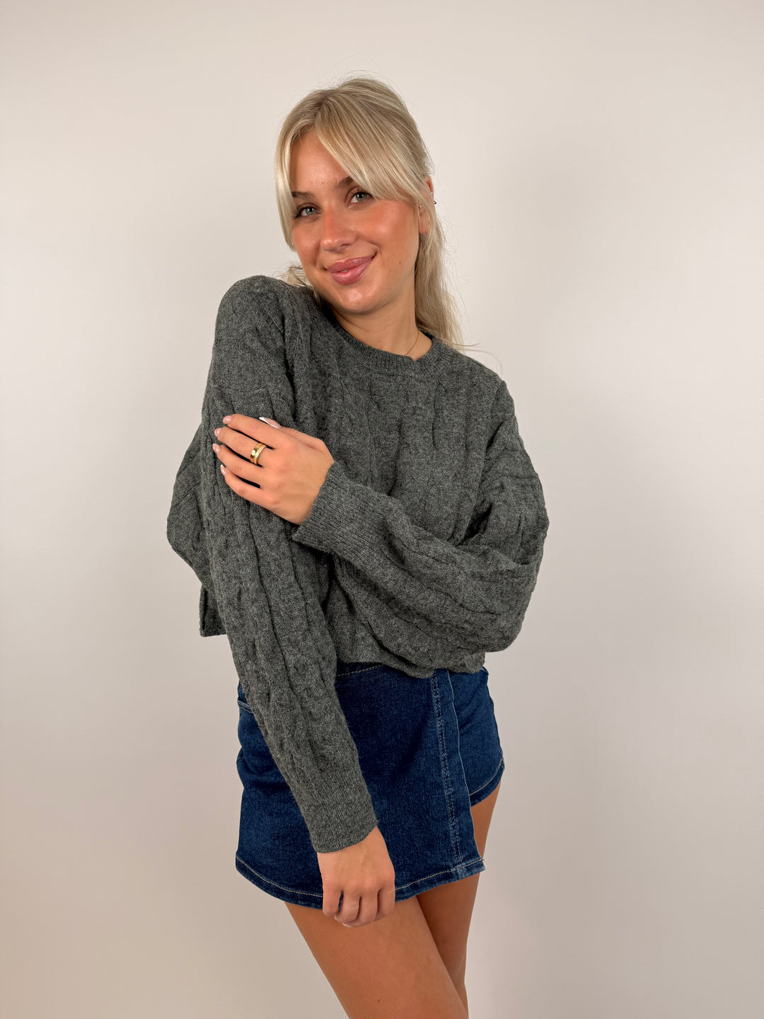 Cropped Strickpullover mit Zopfmuster Linda