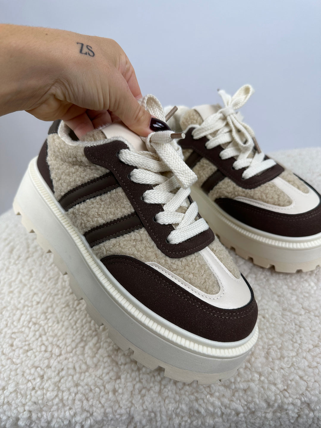 Plateau Sneaker mit Teddyfell