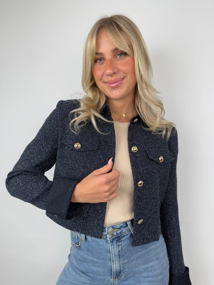 Cropped Blazer mit goldenen Manschettenknöpfen Elegance