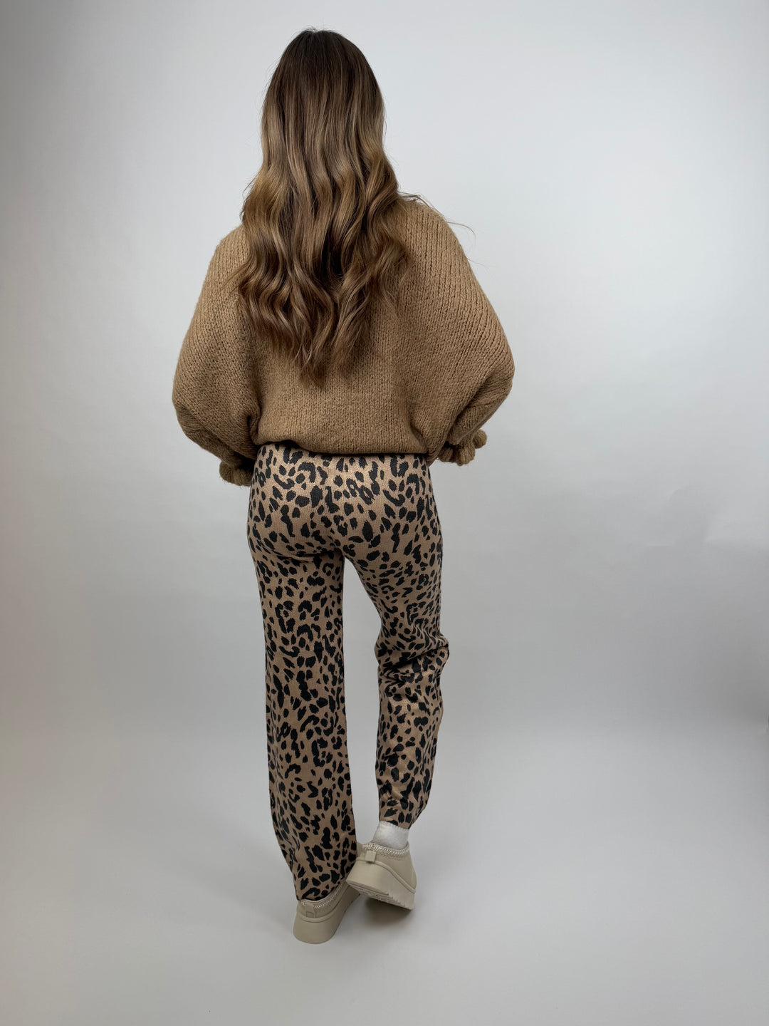 Comfy Hose mit Leoprint