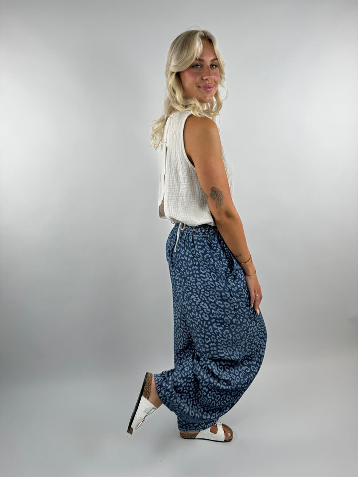 Lange Hose mit Leoprint Denim Summer