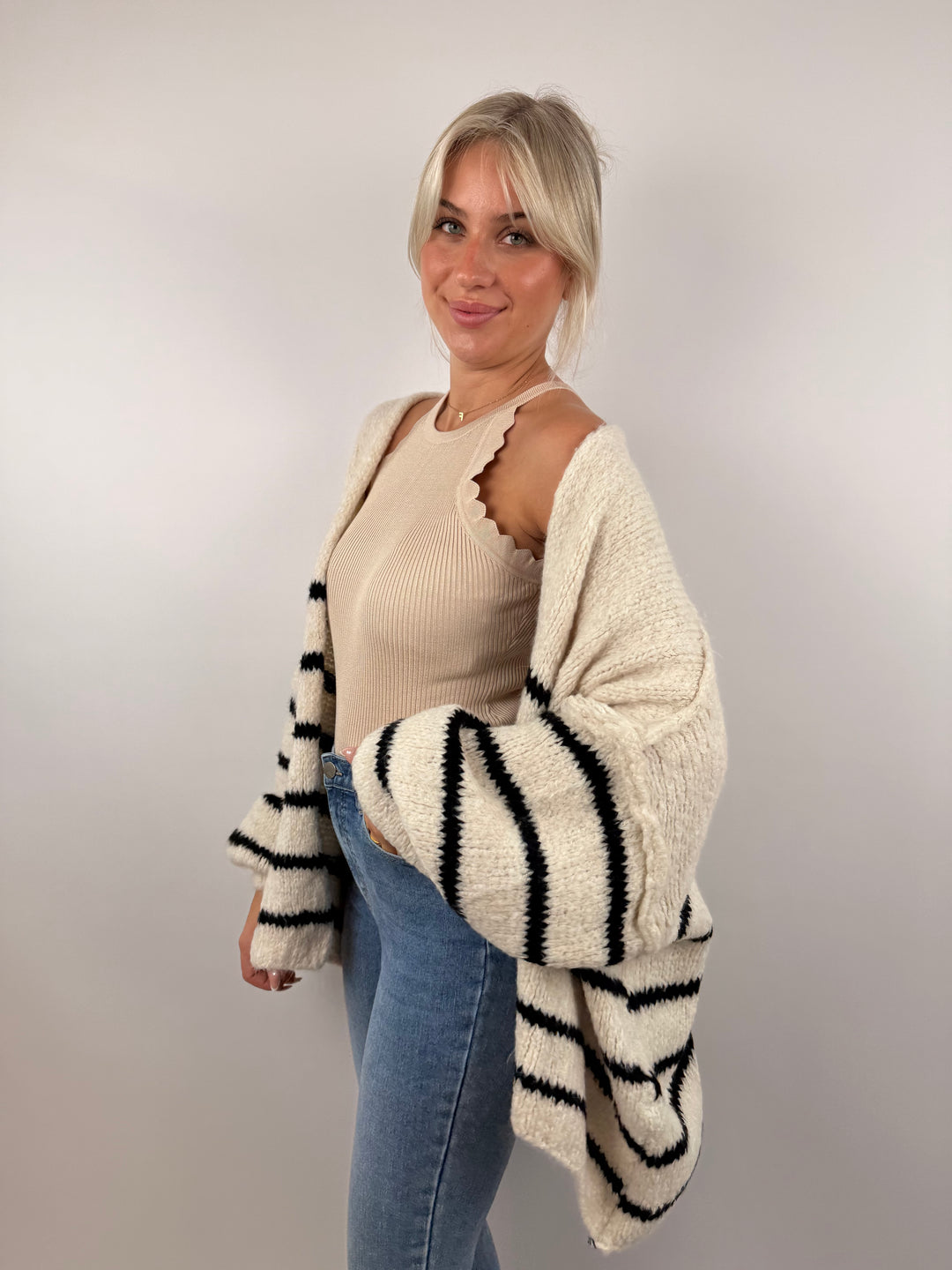 Oversize Strickcardigan Half Stripes