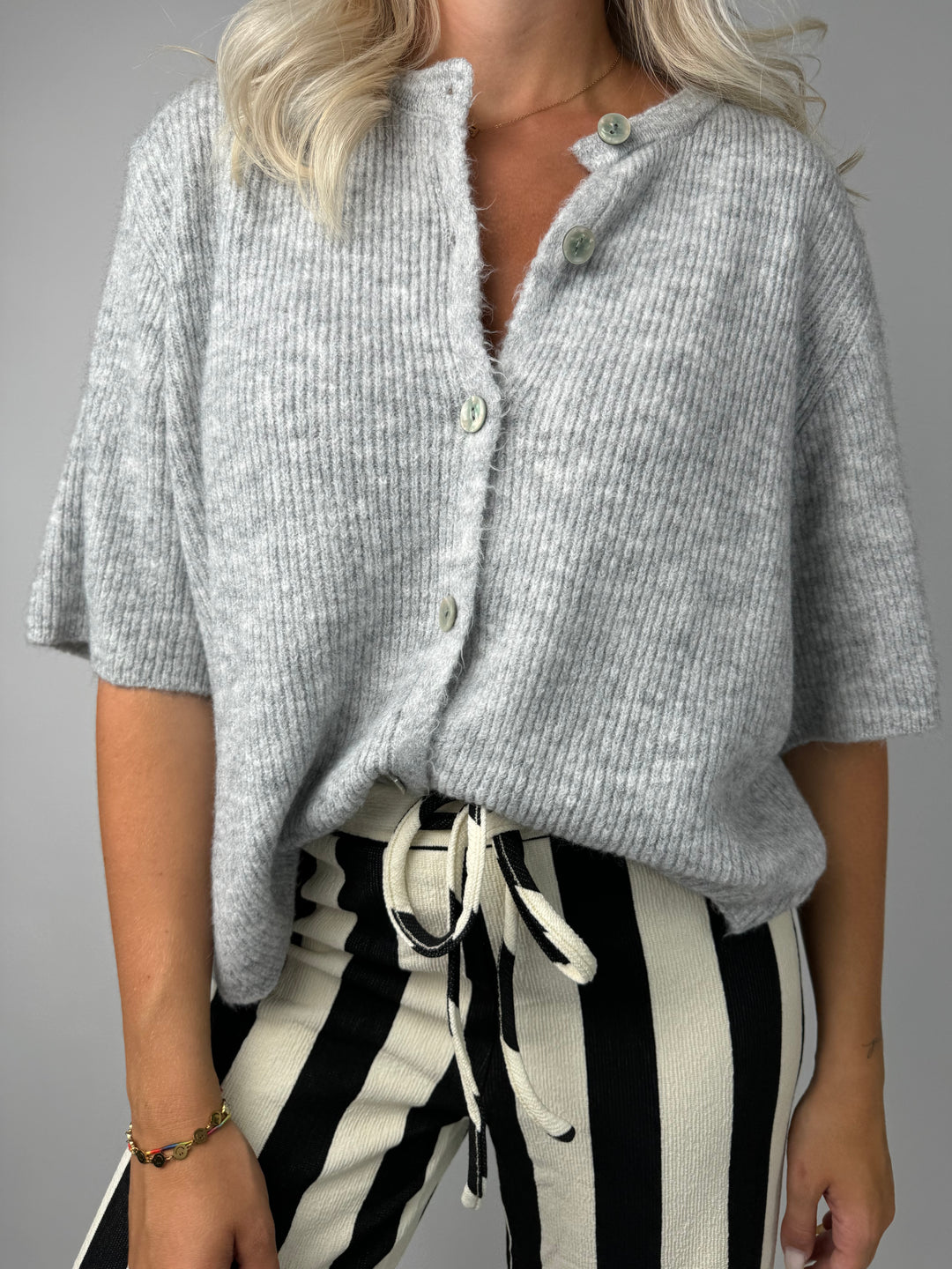 Kurzarm Cardigan Jolina