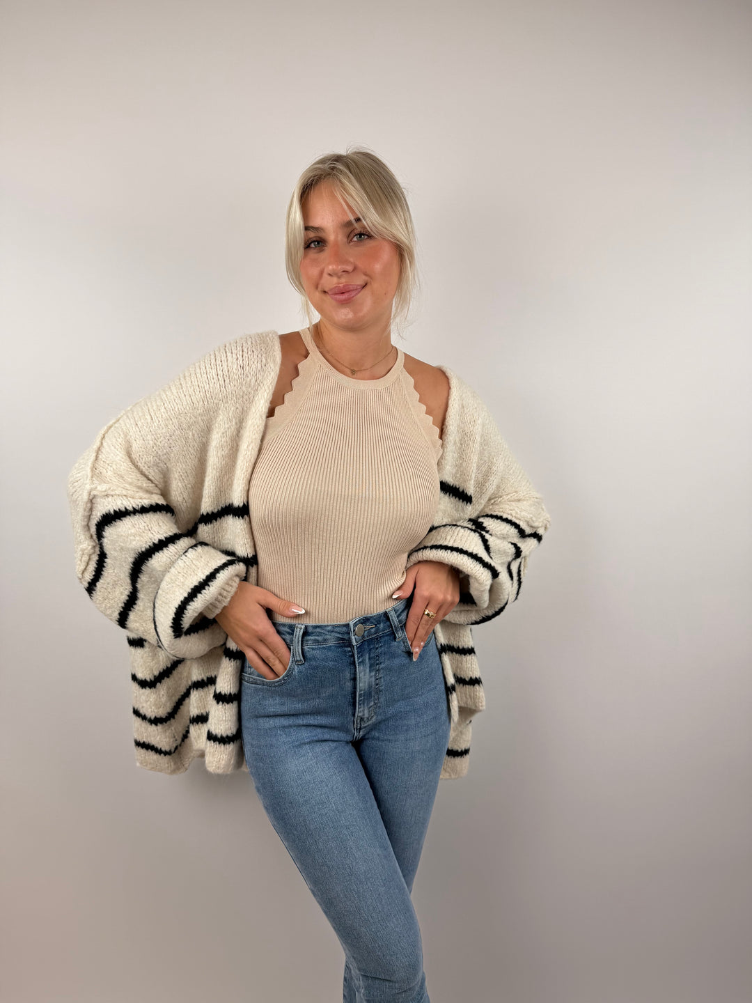 Oversize Strickcardigan Half Stripes