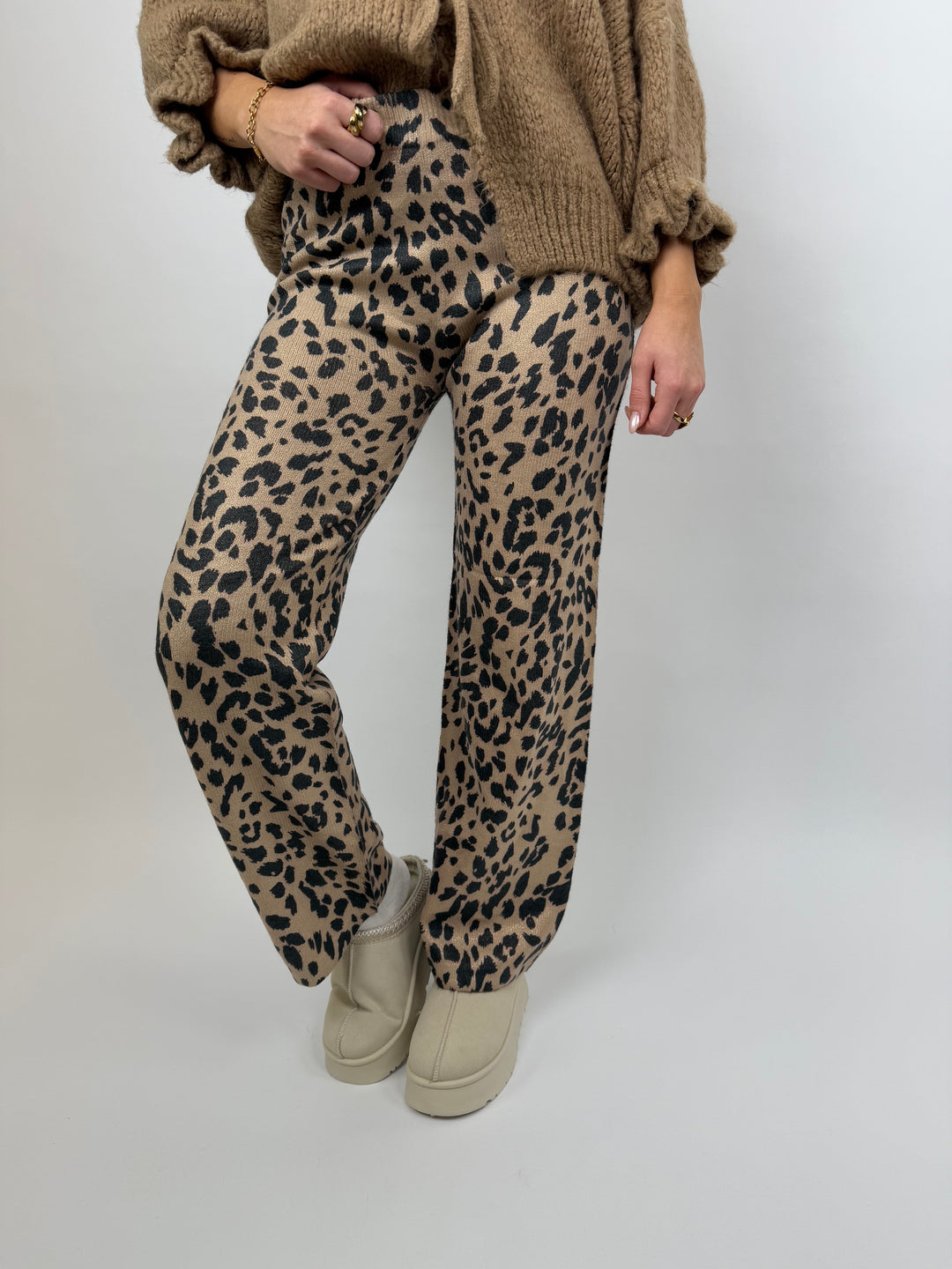 Comfy Hose mit Leoprint