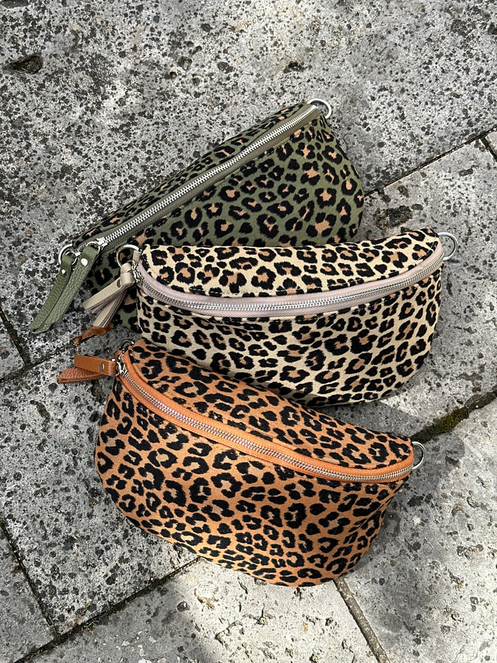 Crossbody Bag mit Leoprint Wild Autumn