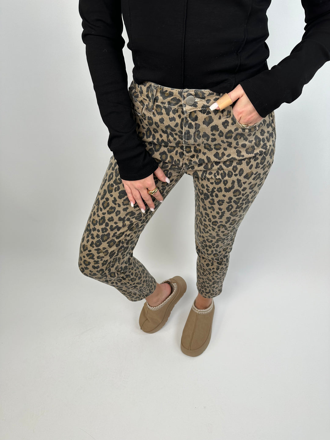 Mom Jeans mit Leoprint (2772)