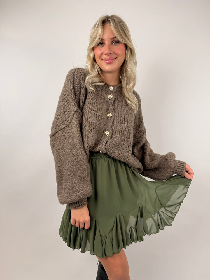 Kurzer Oversize Cardigan mit goldenen Manschettenknöpfen Claire