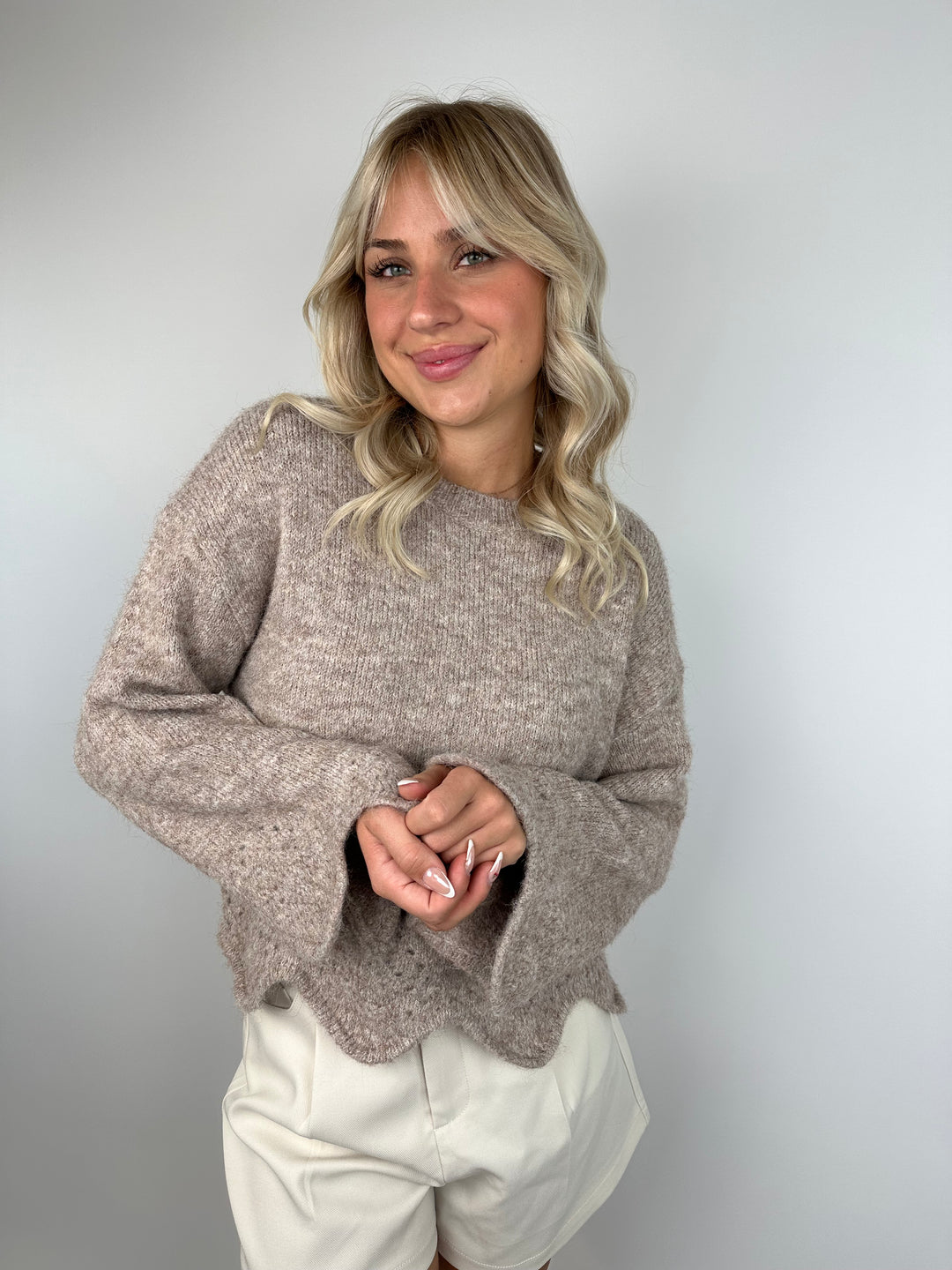 Oversize Pullover mit Lochborte Zula