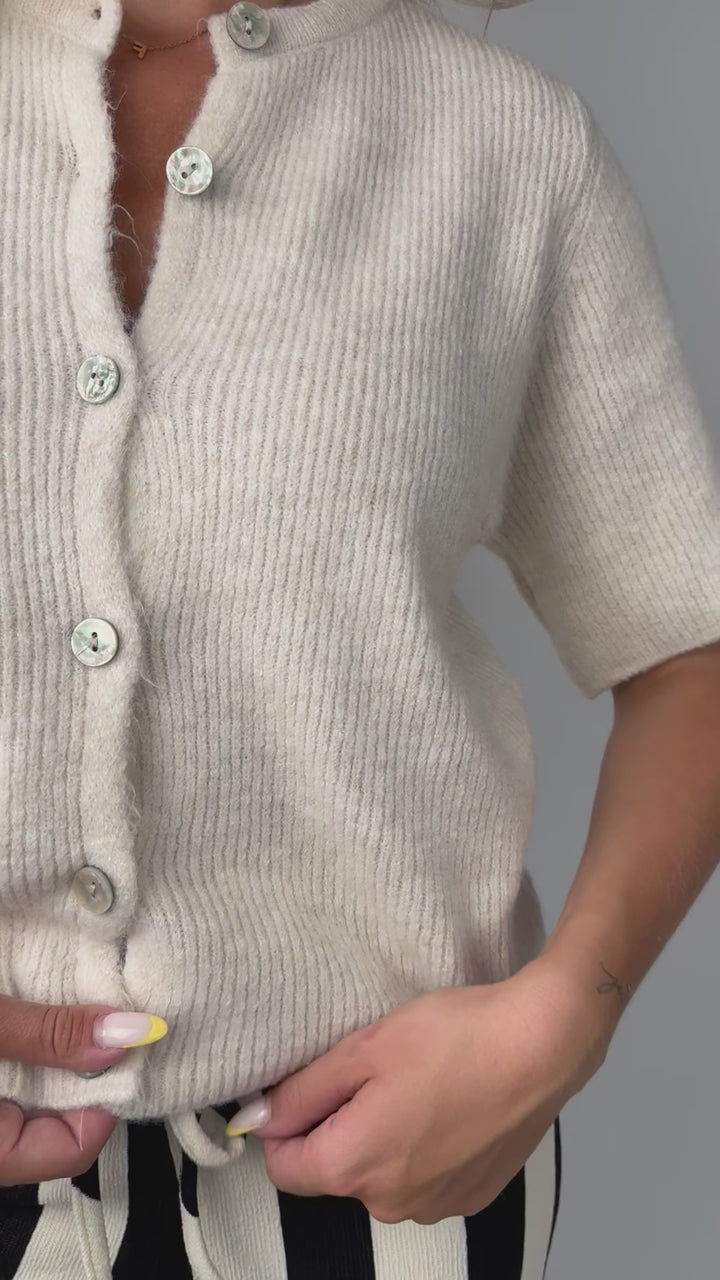 Kurzarm Cardigan Jolina